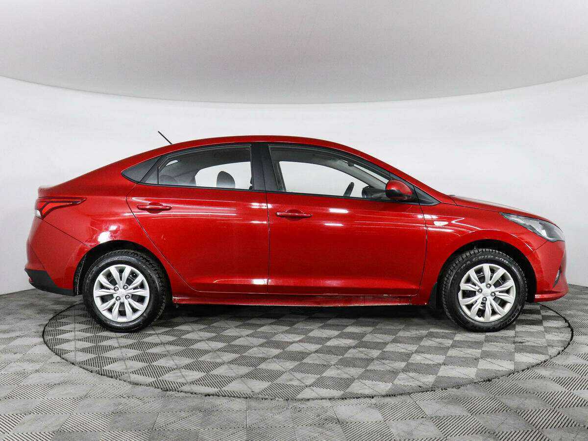 Купить Hyundai Solaris с пробегом. Фото: #3