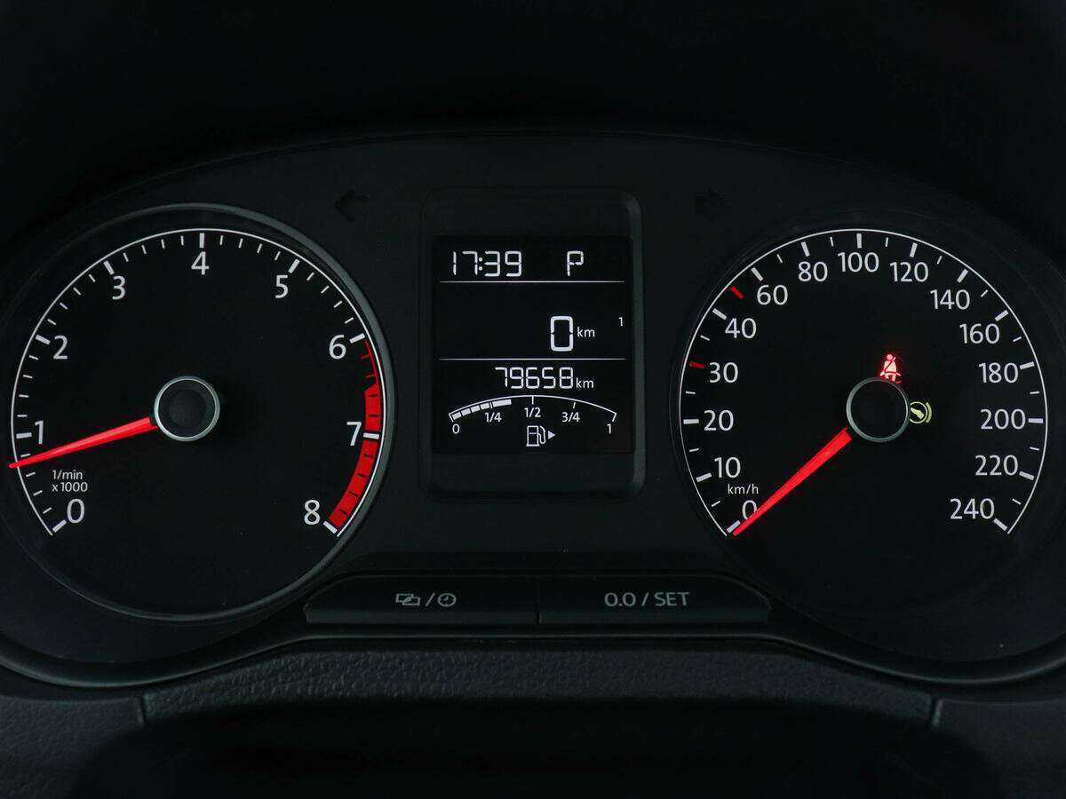 Купить Volkswagen Polo с пробегом. Фото: #10