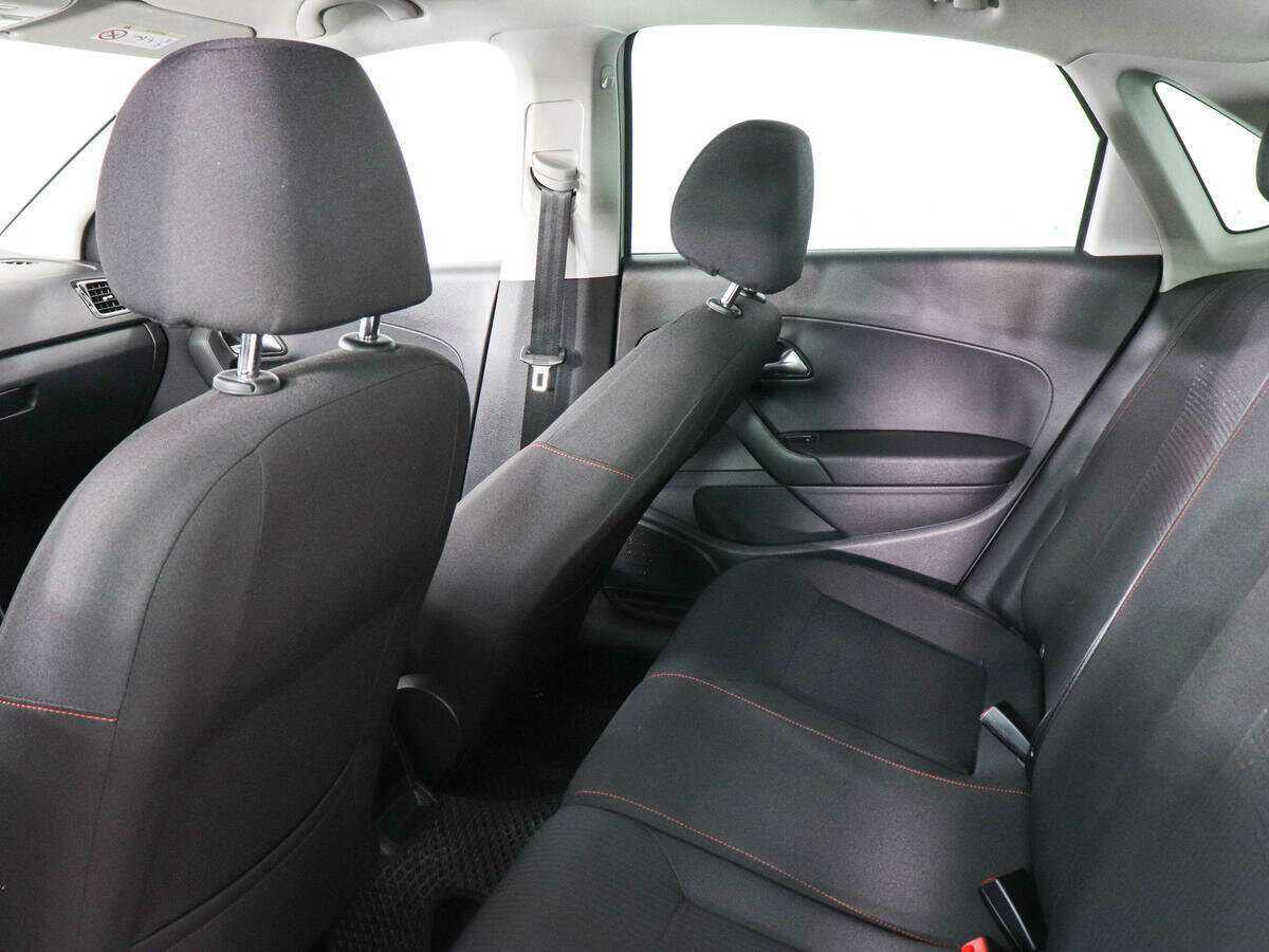 Купить Volkswagen Polo с пробегом. Фото: #11