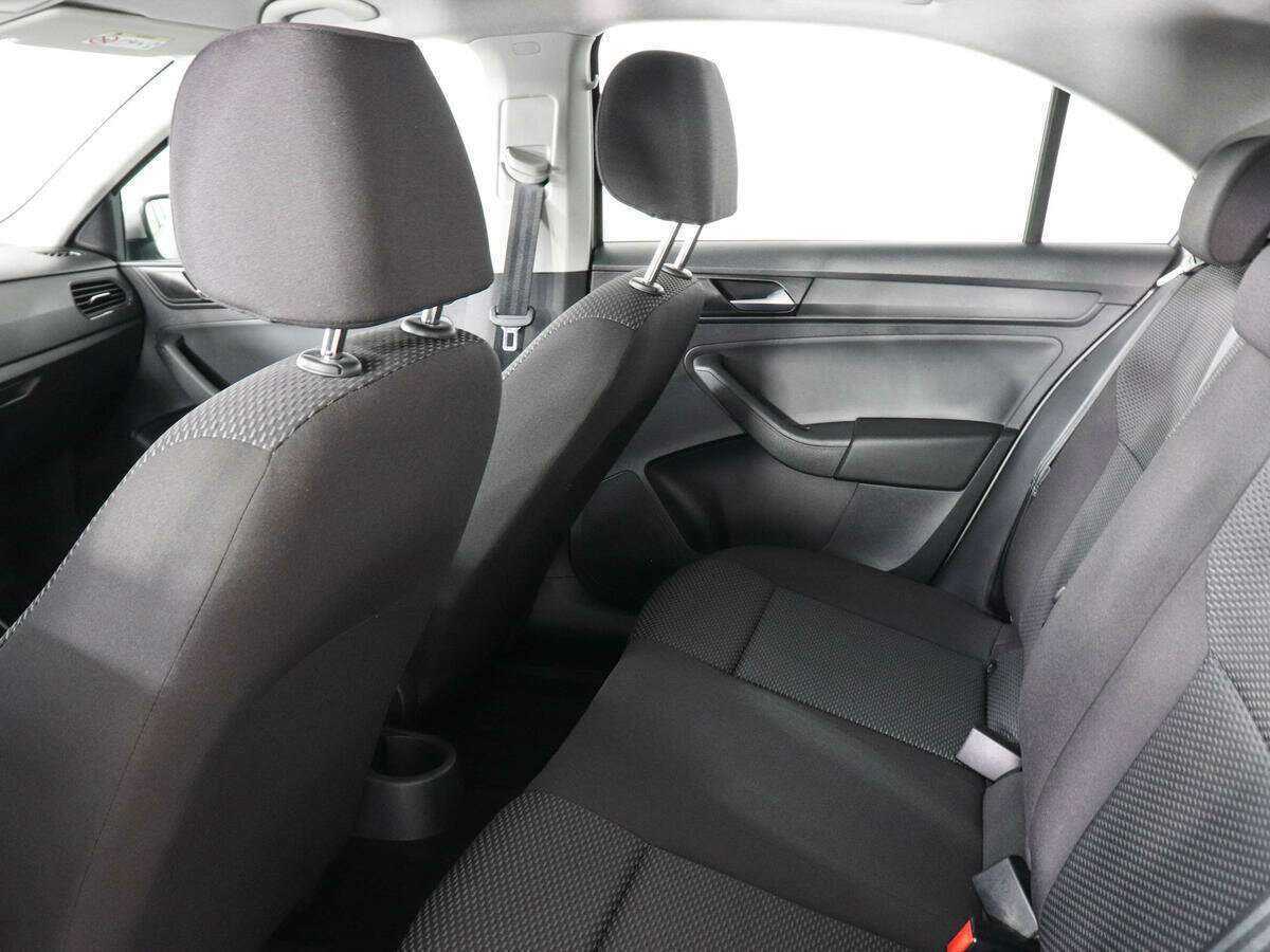 Купить Volkswagen Polo с пробегом. Фото: #11