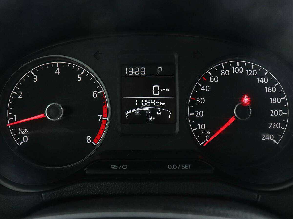 Купить Volkswagen Polo с пробегом. Фото: #10