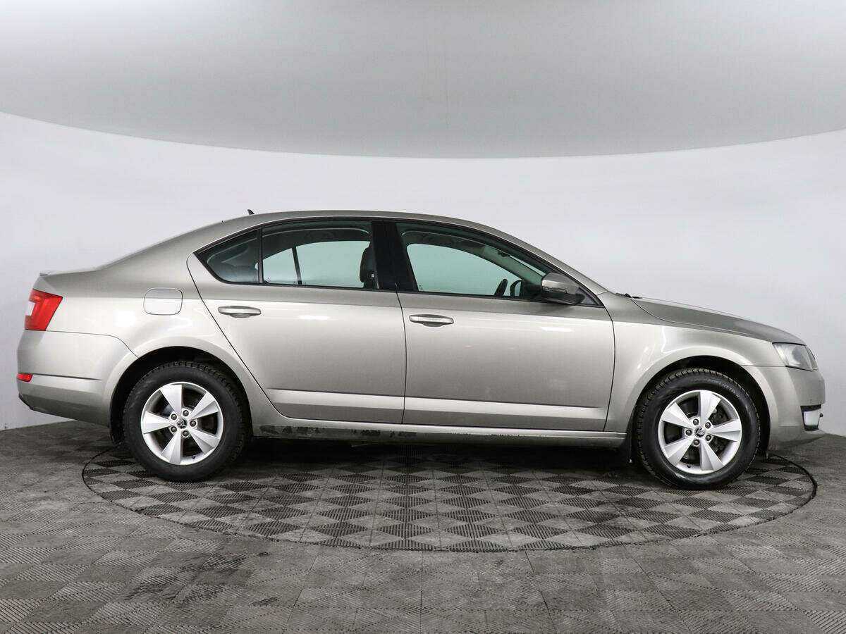 Купить Skoda Octavia с пробегом. Фото: #2