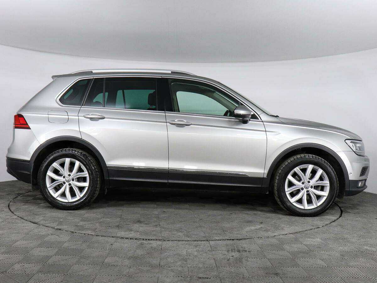Купить Volkswagen Tiguan с пробегом. Фото: #3
