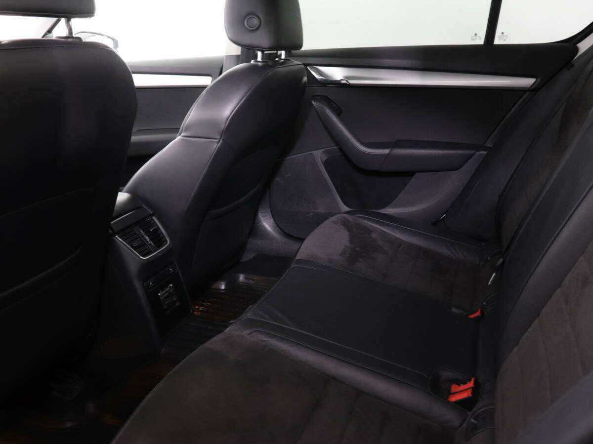 Купить Skoda Octavia с пробегом. Фото: #12