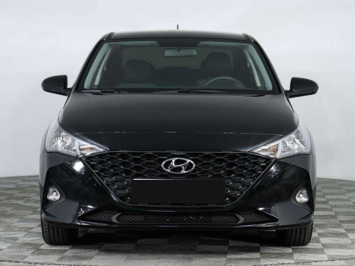 Купить Hyundai Solaris с пробегом. Фото: #1