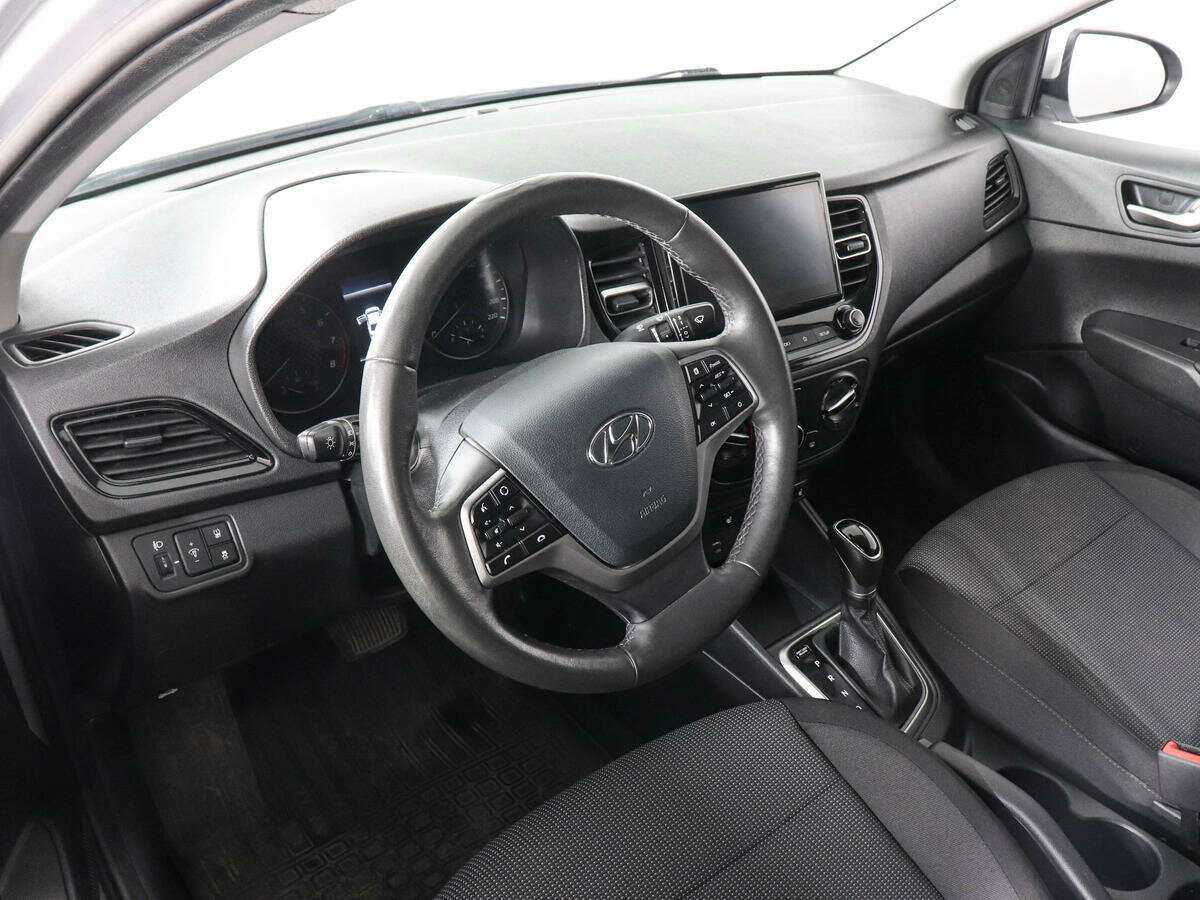 Купить Hyundai Solaris с пробегом. Фото: #7