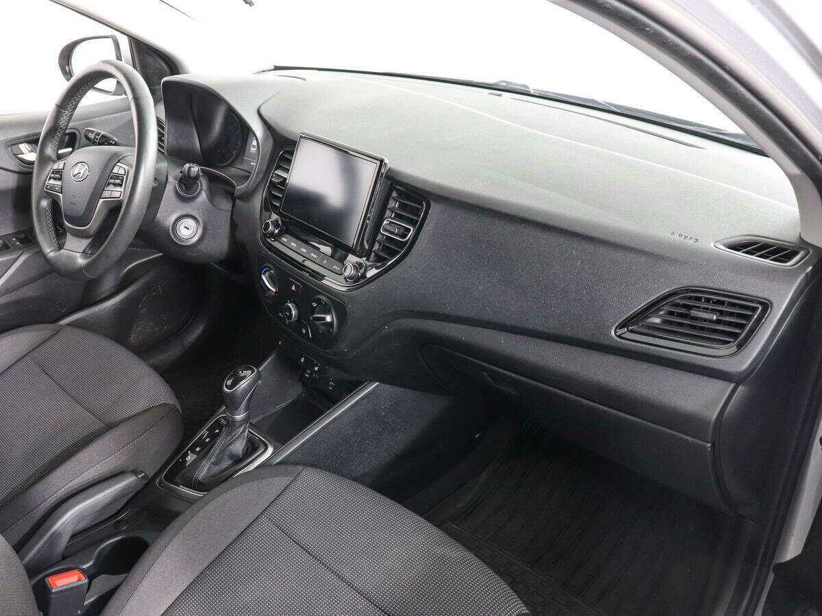 Купить Hyundai Solaris с пробегом. Фото: #8