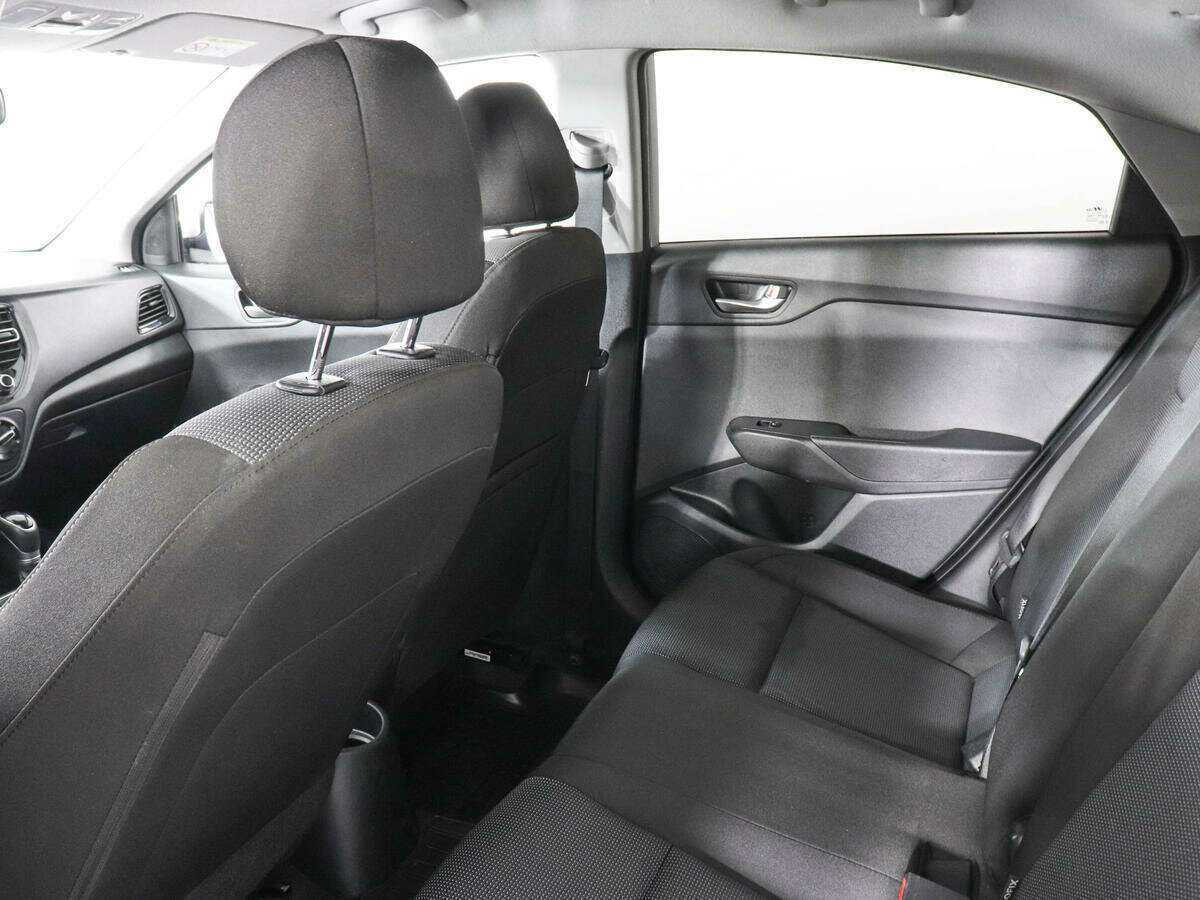 Купить Hyundai Solaris с пробегом. Фото: #10