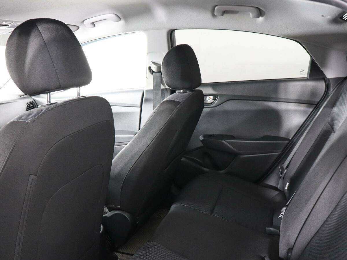 Купить Hyundai Solaris с пробегом. Фото: #11