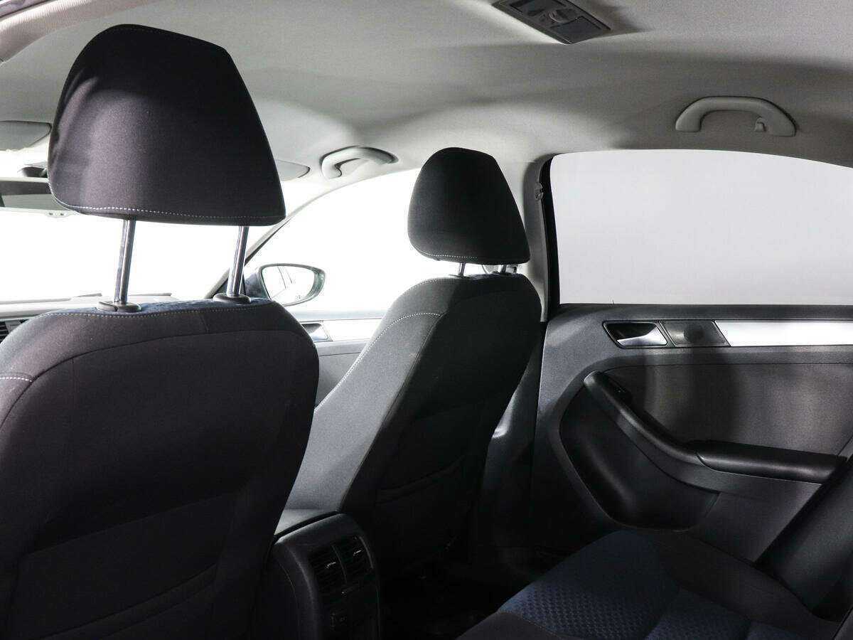 Купить Volkswagen Jetta с пробегом. Фото: #10