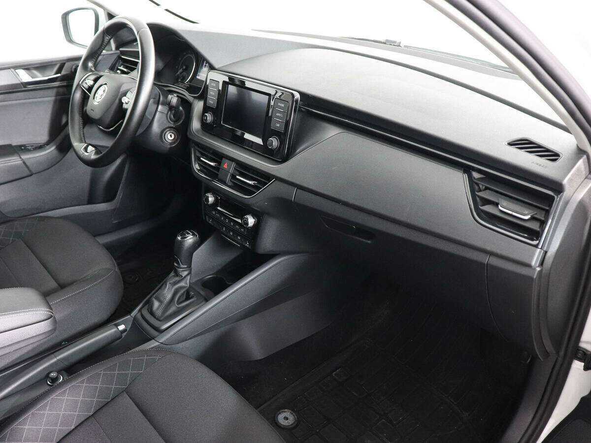 Купить Skoda Rapid с пробегом. Фото: #8