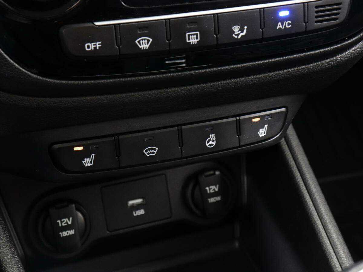 Купить Hyundai Solaris с пробегом. Фото: #9