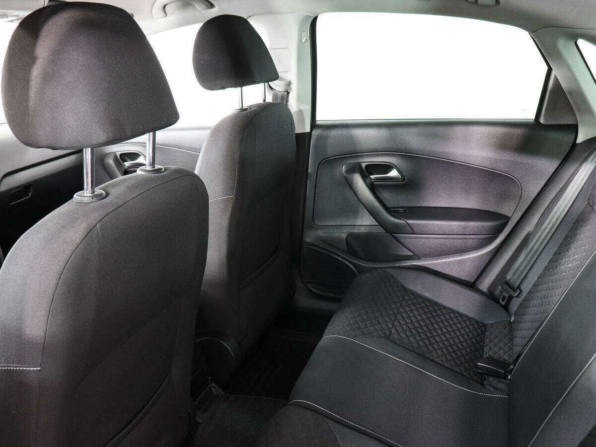 Купить Volkswagen Polo с пробегом. Фото: #10