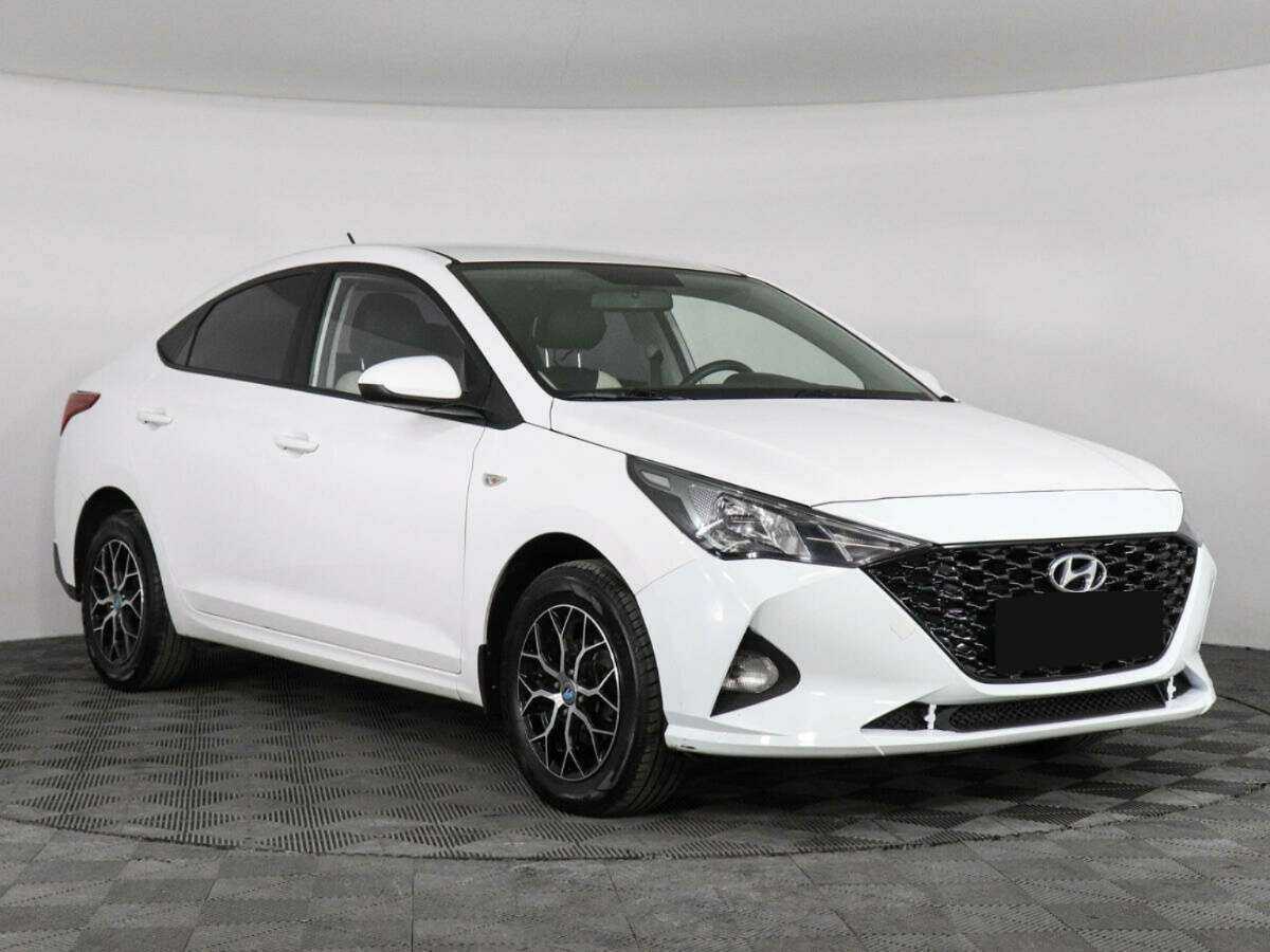 Купить Hyundai Solaris с пробегом. Фото: #2