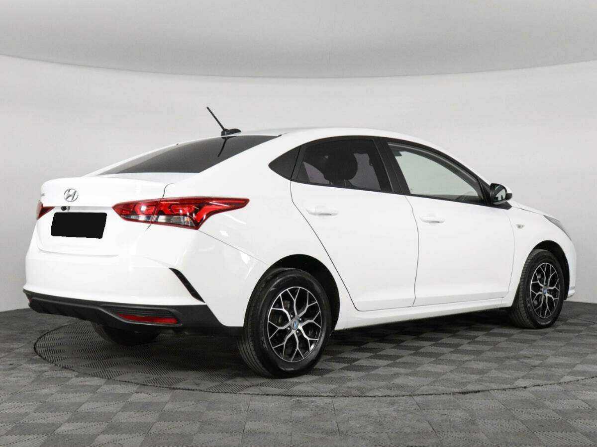 Купить Hyundai Solaris с пробегом. Фото: #4