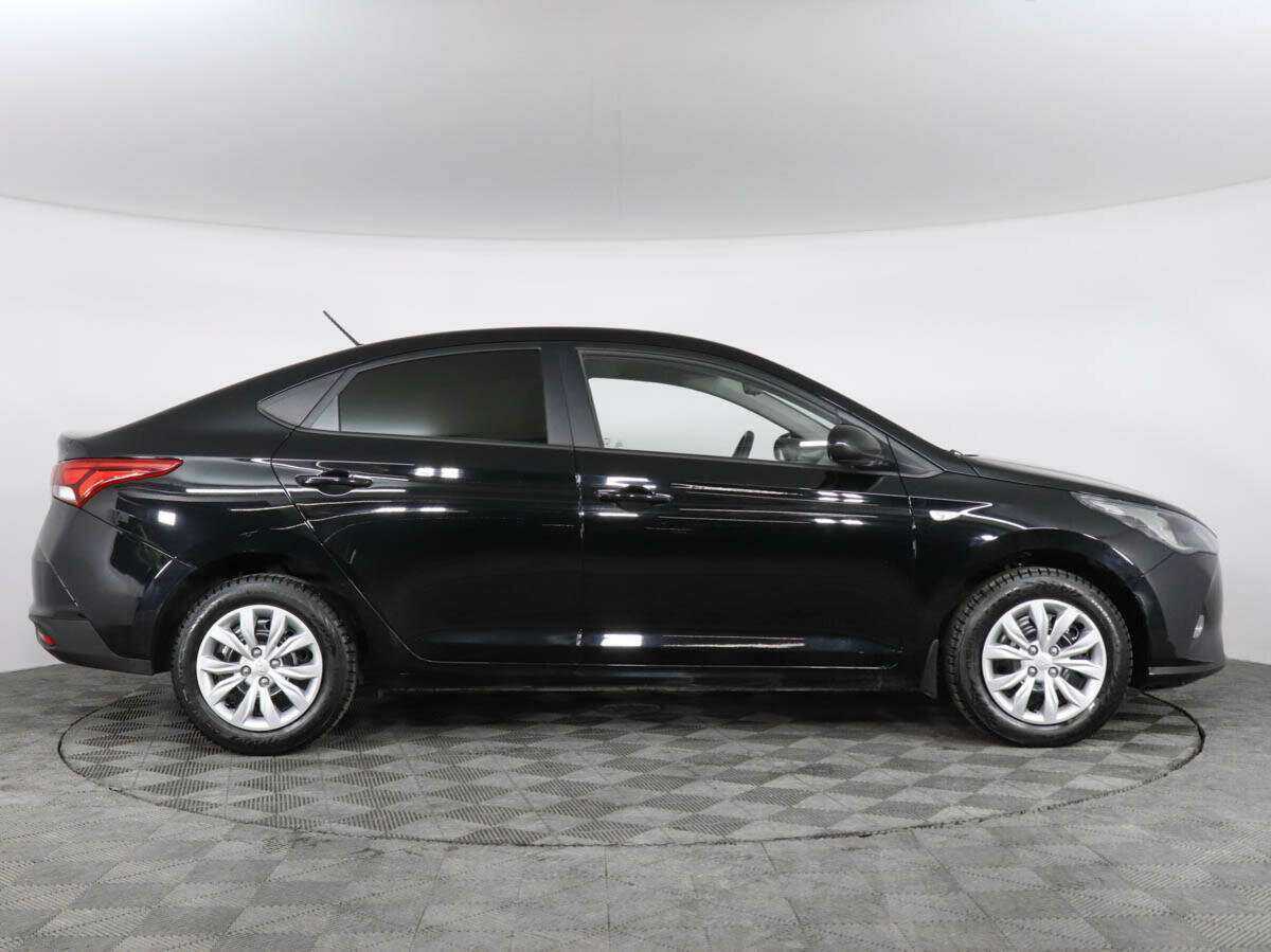 Купить Hyundai Solaris с пробегом. Фото: #3