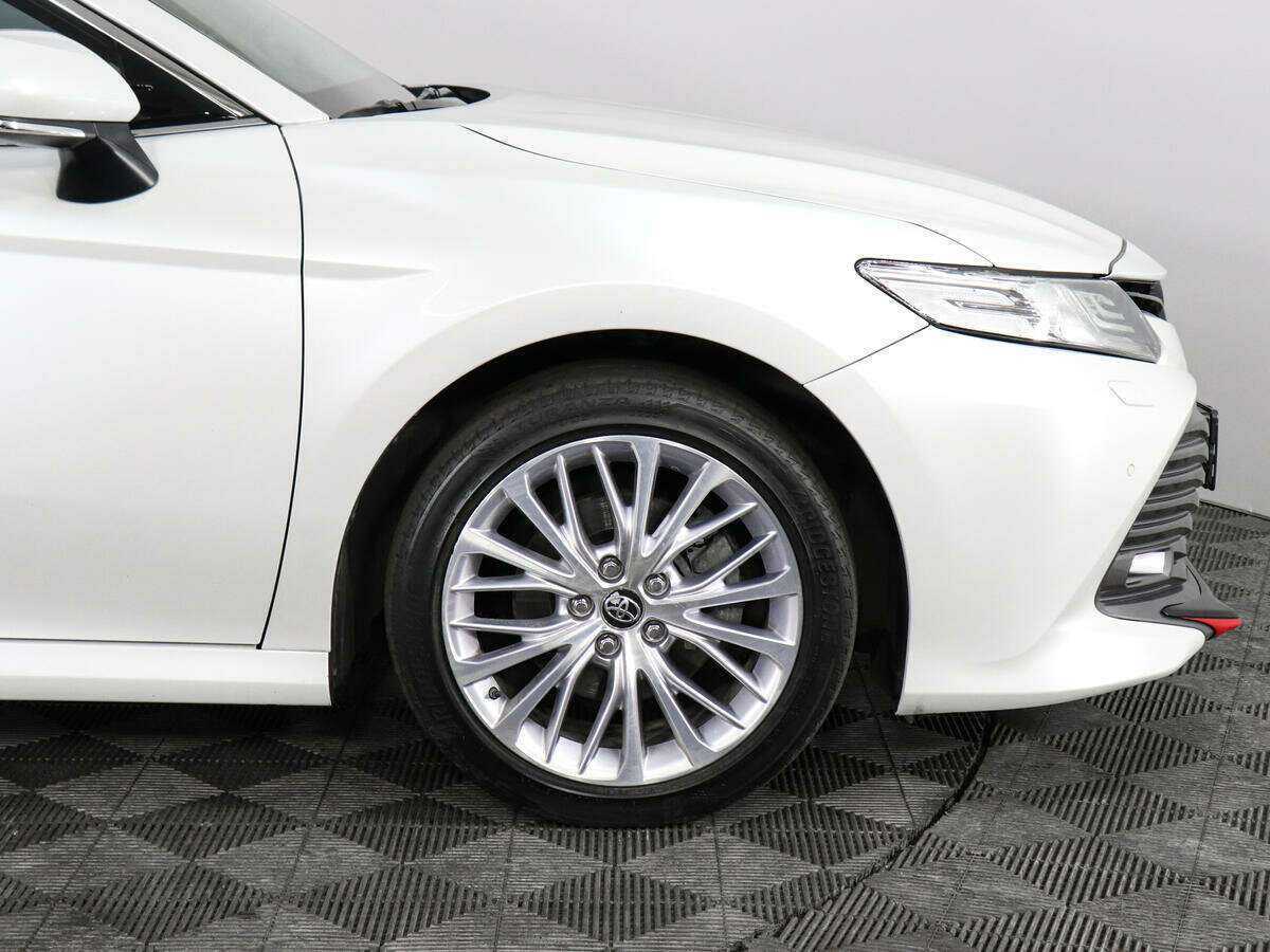 Купить Toyota Camry с пробегом. Фото: #11