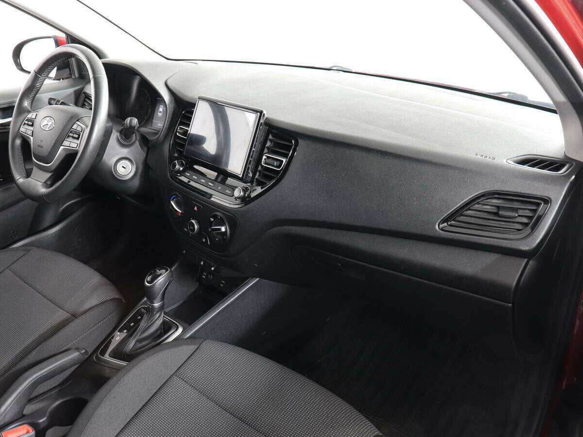 Купить Hyundai Solaris с пробегом. Фото: #9