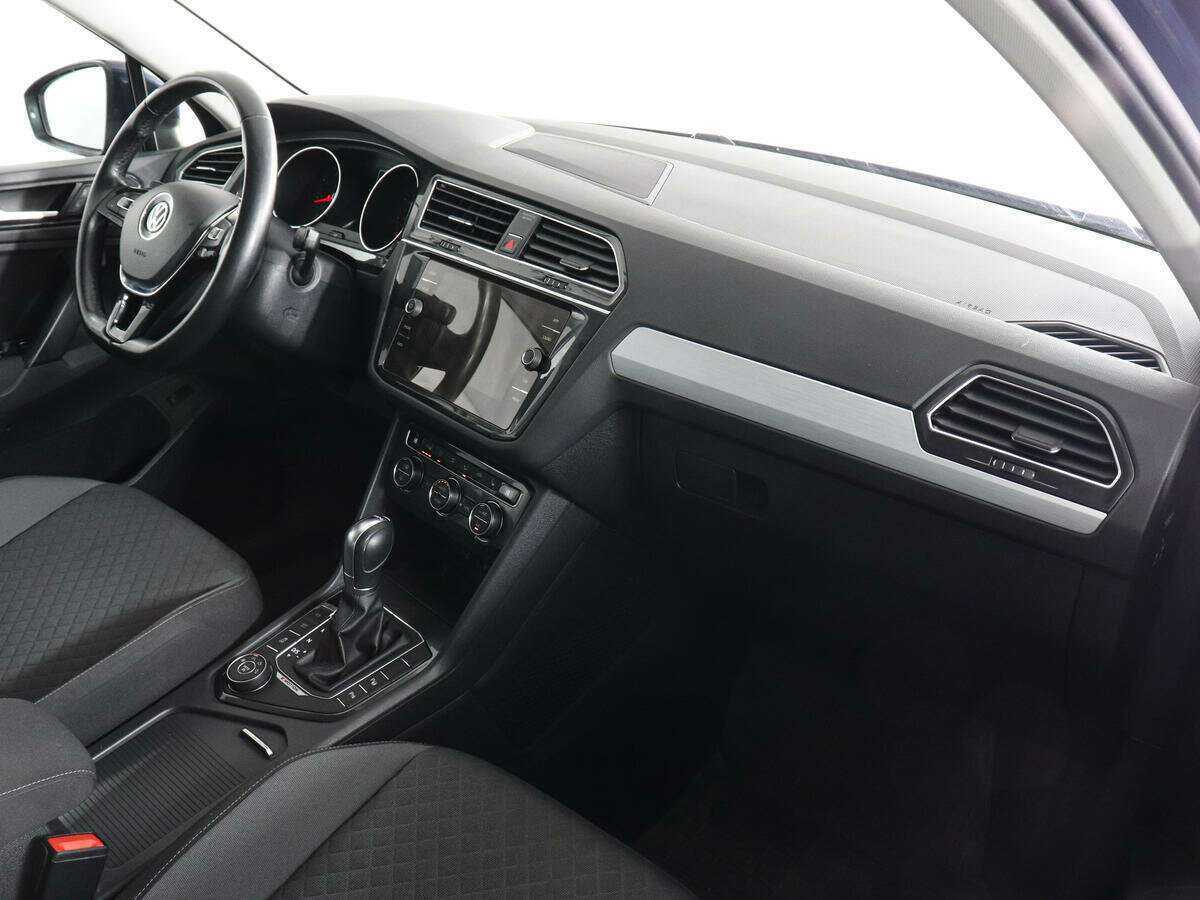 Купить Volkswagen Tiguan с пробегом. Фото: #9
