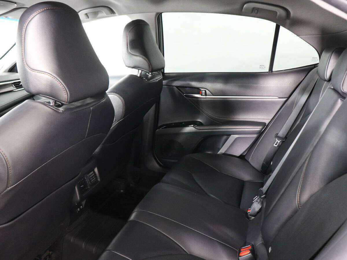 Купить Toyota Camry с пробегом. Фото: #10