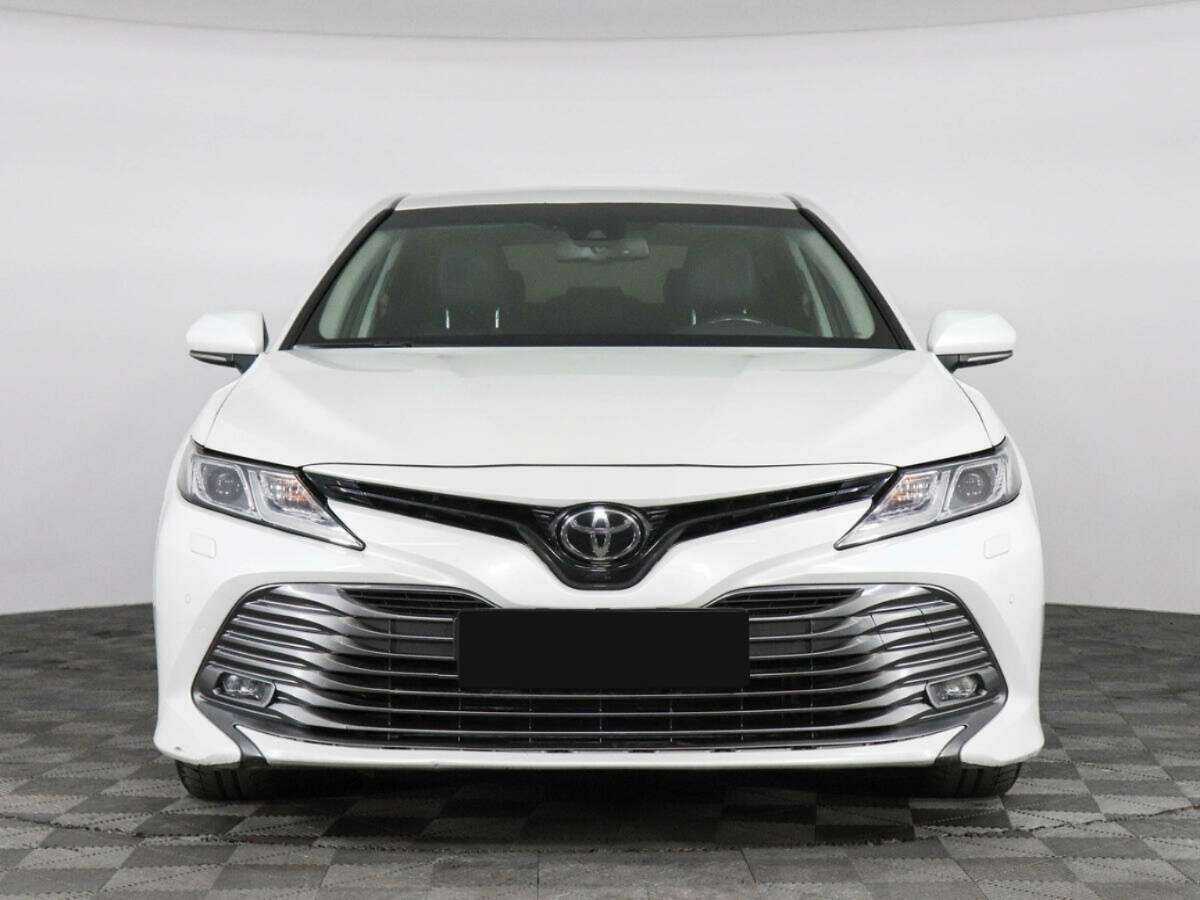 Купить Toyota Camry с пробегом. Фото: #1