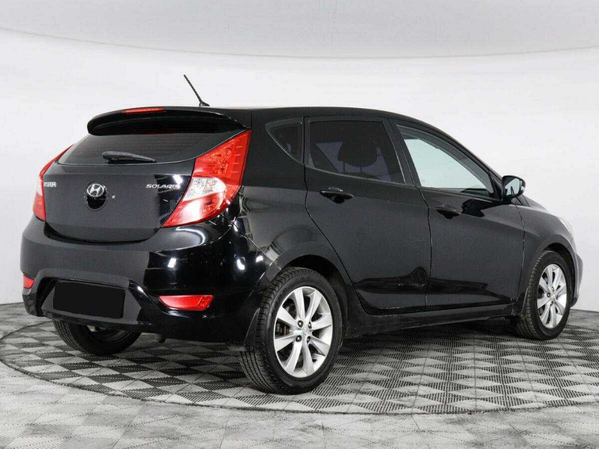 Купить Hyundai Solaris с пробегом. Фото: #2