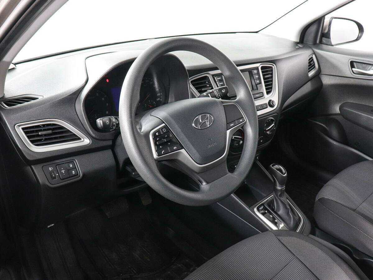 Купить Hyundai Solaris с пробегом. Фото: #5