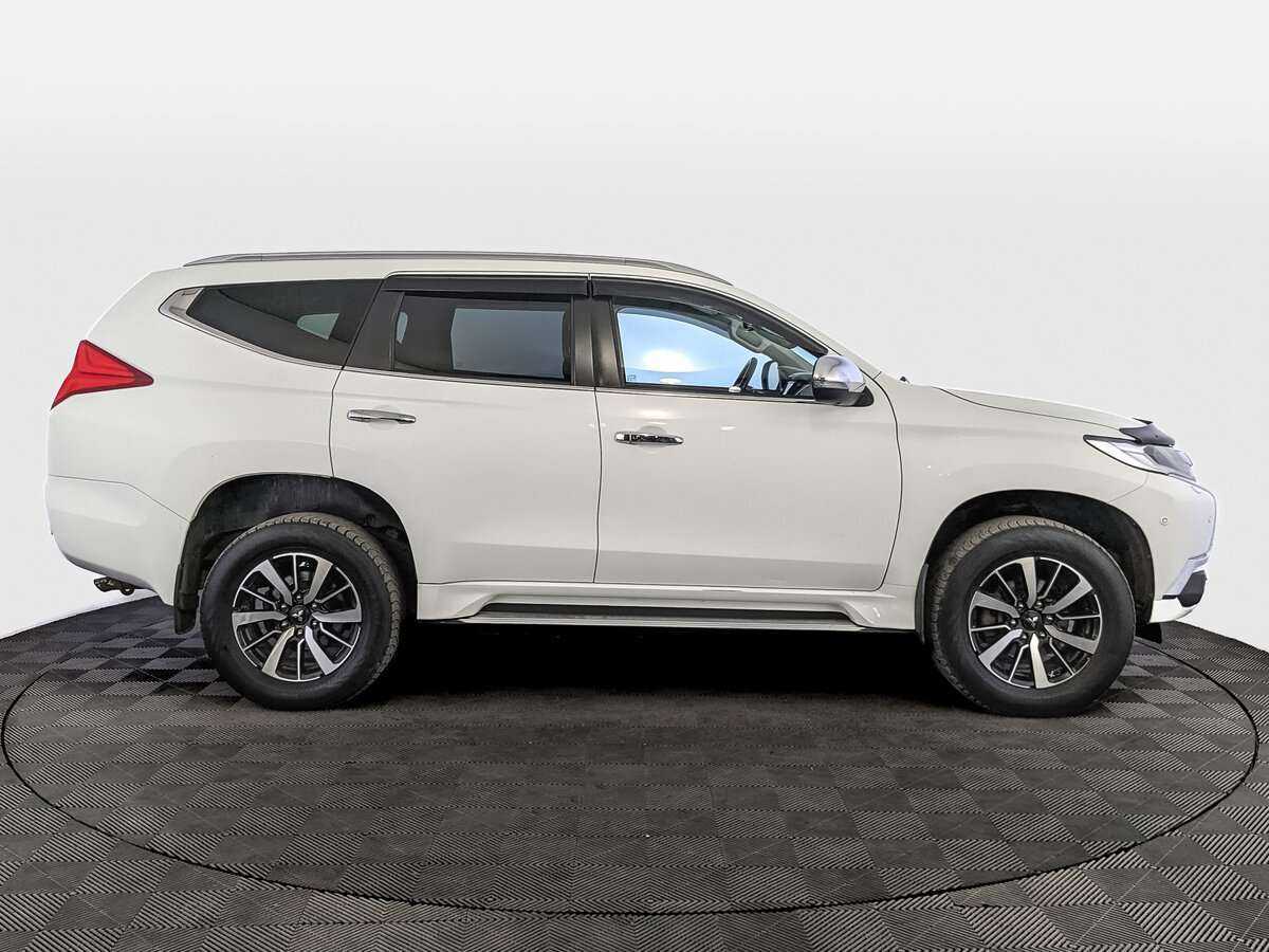 Купить Mitsubishi Pajero Sport с пробегом. Фото: #3