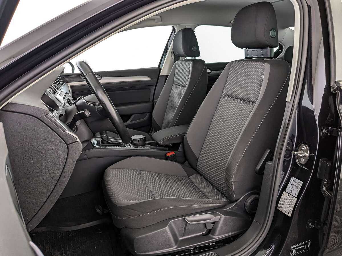 Купить Volkswagen Passat с пробегом. Фото: #14