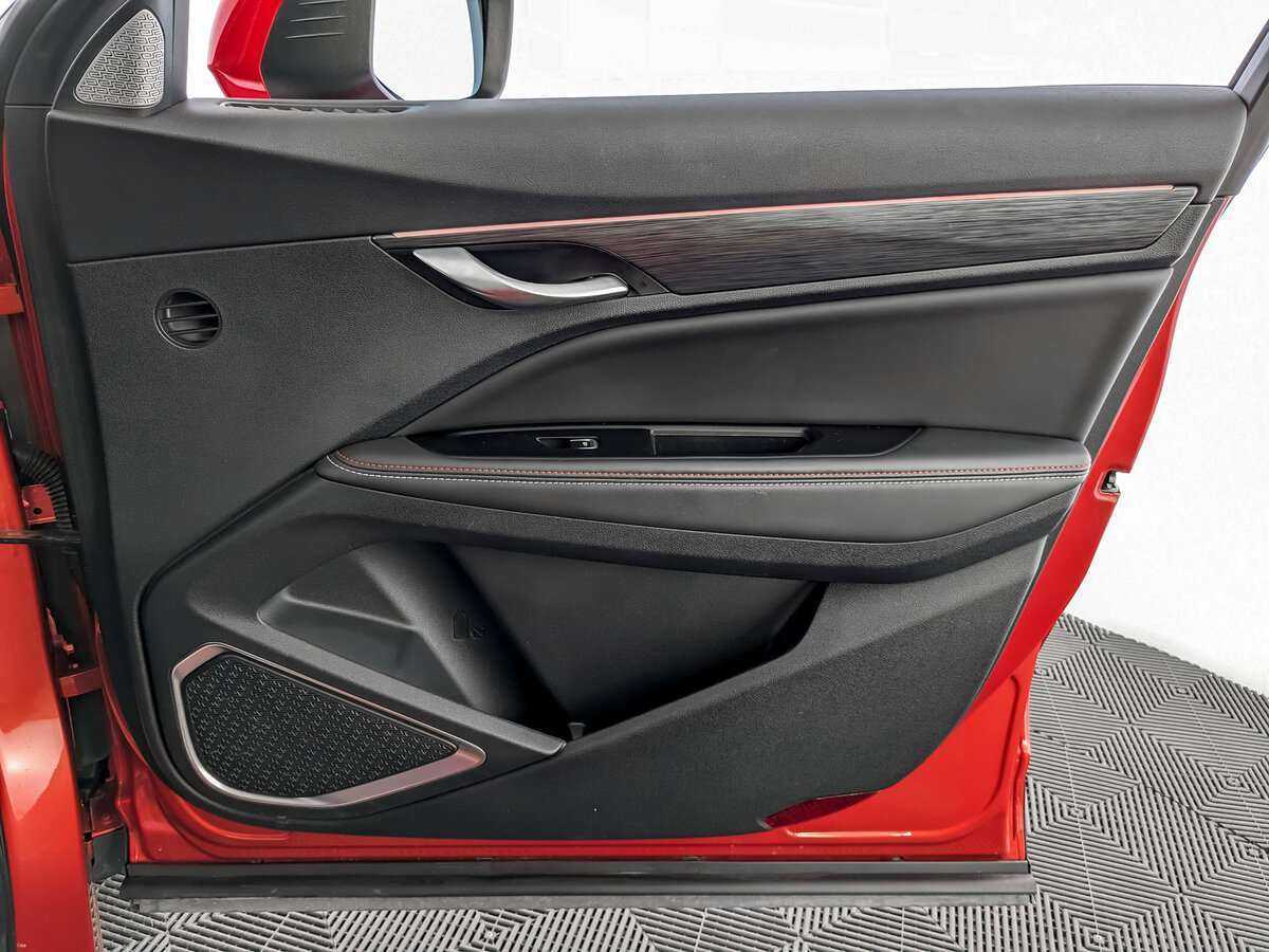 Купить Geely Tugella с пробегом. Фото: #19