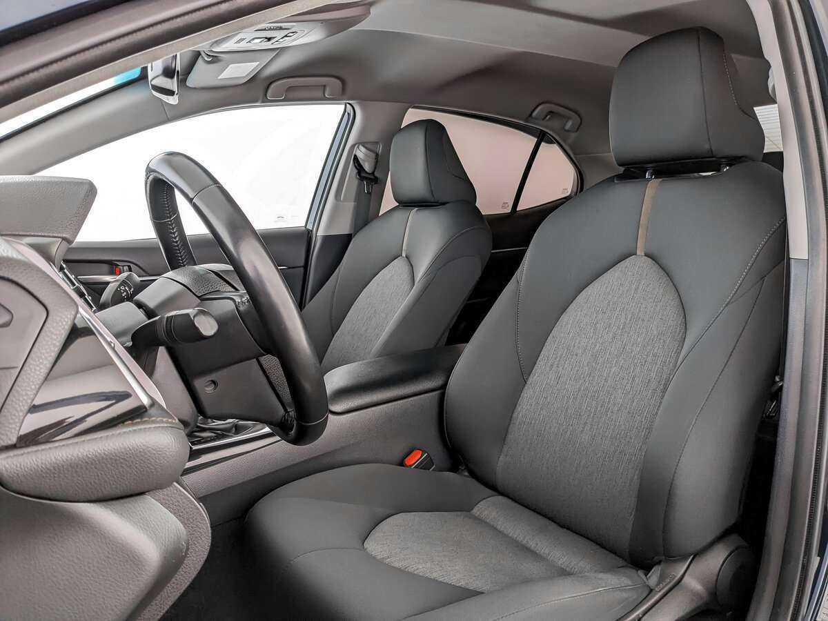 Купить Toyota Camry с пробегом. Фото: #15