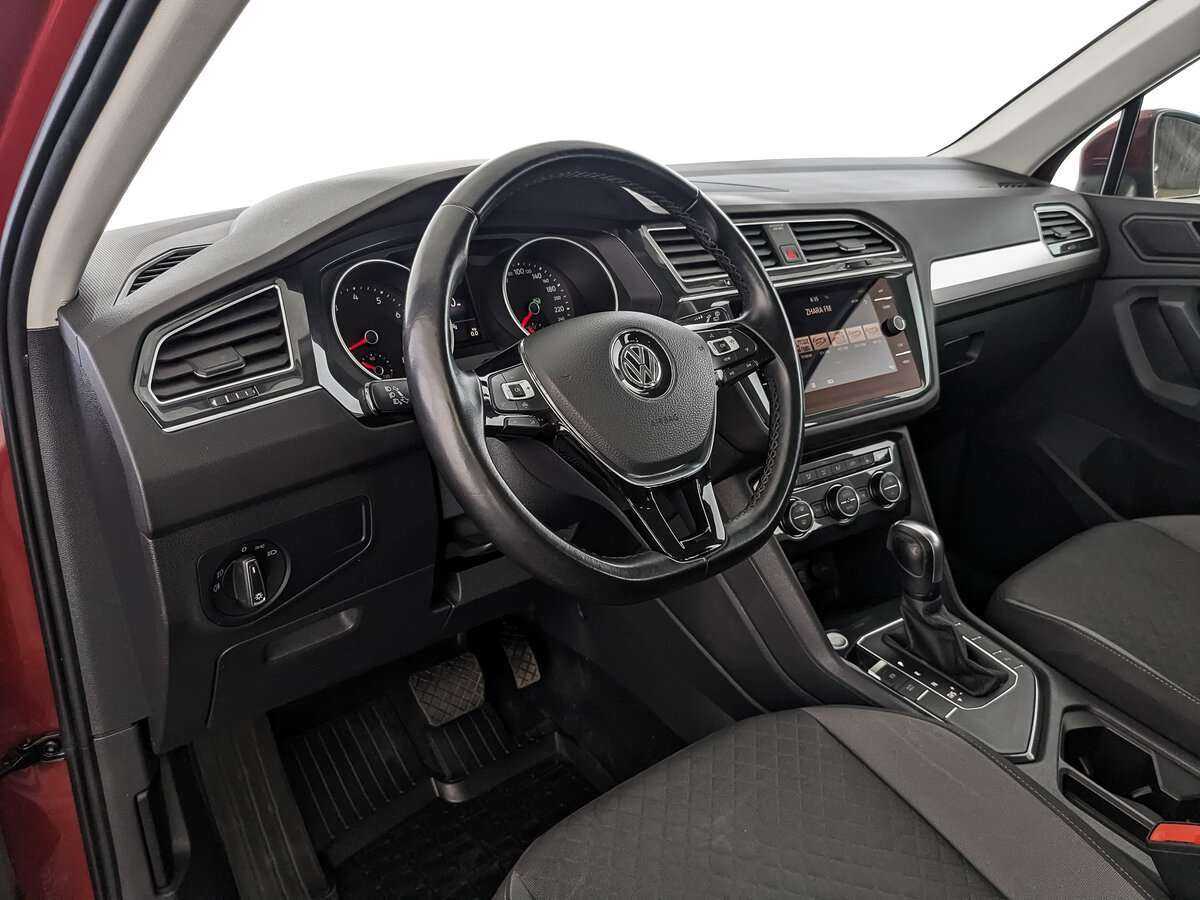 Купить Volkswagen Tiguan с пробегом. Фото: #10