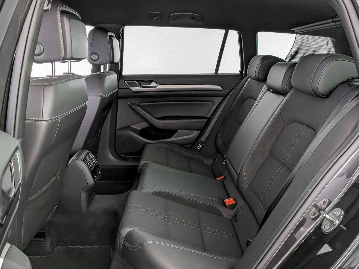 Купить Volkswagen Passat с пробегом. Фото: #11