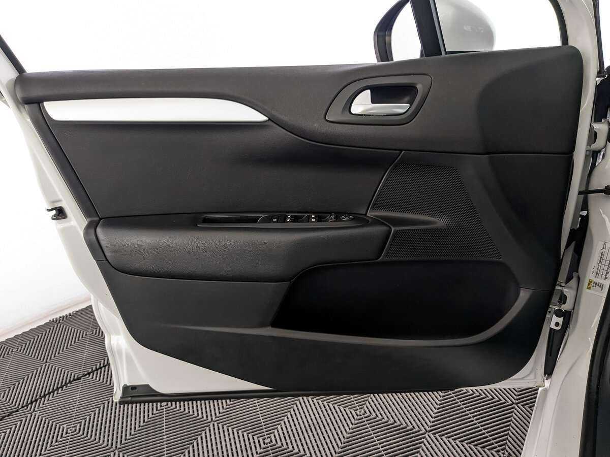Купить Citroen C4 с пробегом. Фото: #16