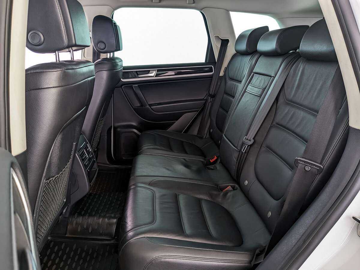Купить Volkswagen Touareg с пробегом. Фото: #16