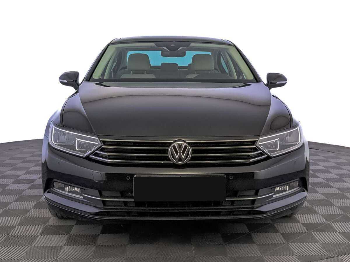 Купить Volkswagen Passat с пробегом. Фото: #1