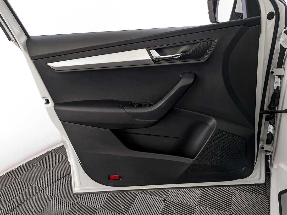 Купить Skoda Karoq с пробегом. Фото: #14