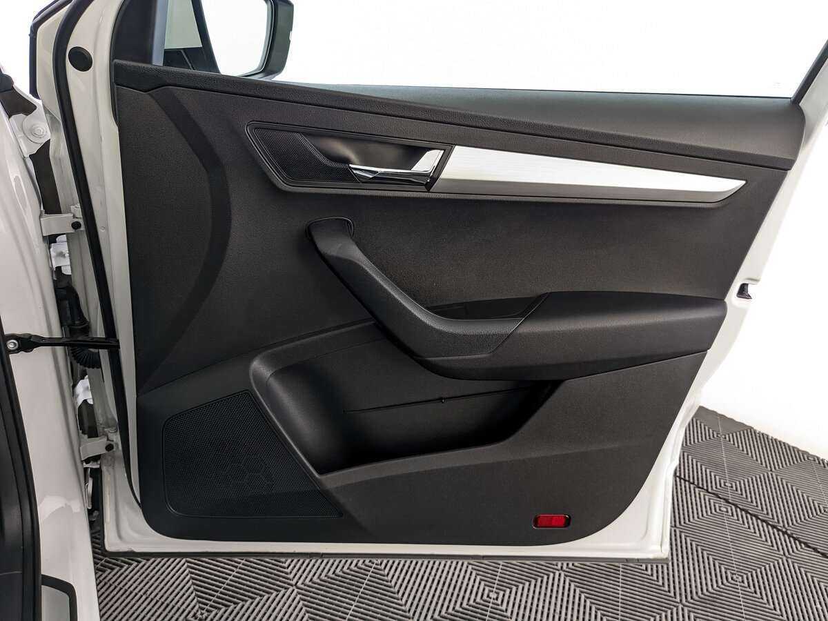 Купить Skoda Karoq с пробегом. Фото: #20