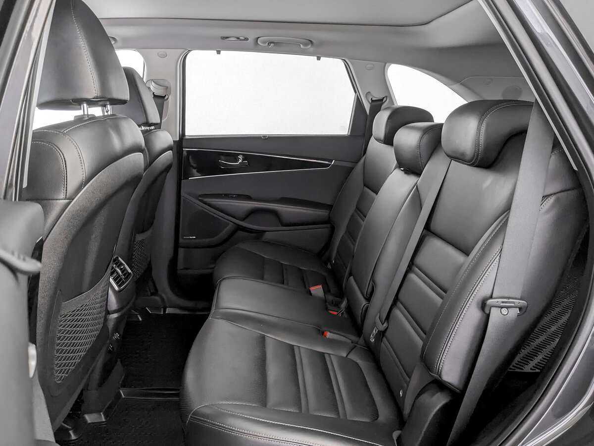 Купить Kia Sorento с пробегом. Фото: #9