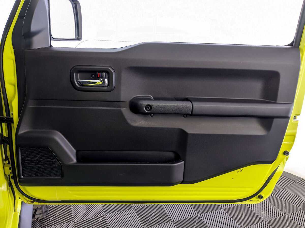 Купить Suzuki Jimny с пробегом. Фото: #19