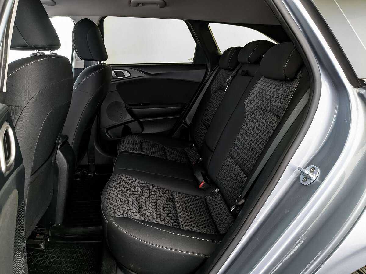 Купить Kia Ceed с пробегом. Фото: #13