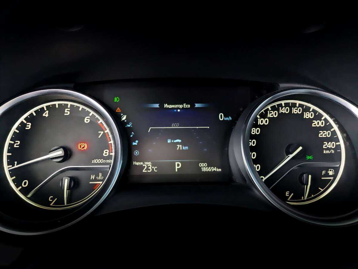 Купить Toyota Camry с пробегом. Фото: #12