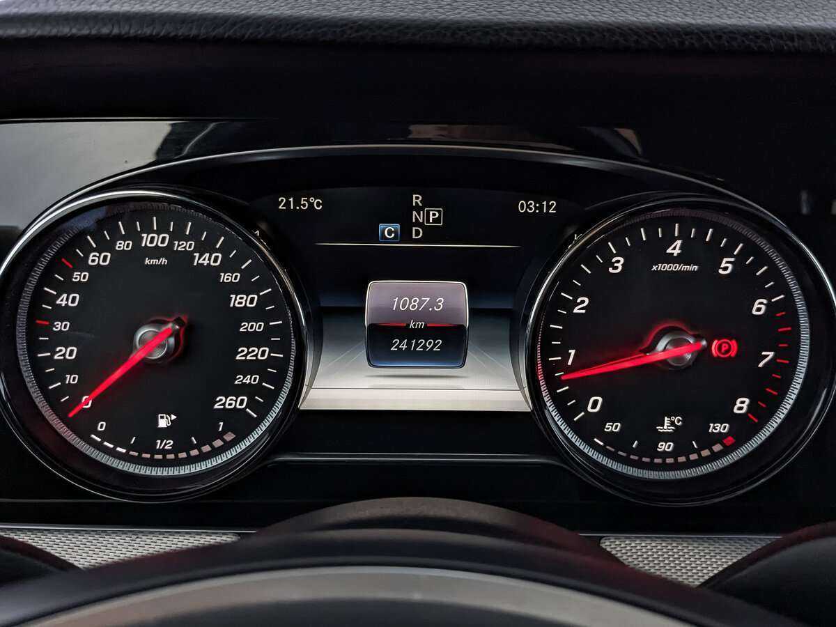 Купить Mercedes-Benz E-Класс с пробегом. Фото: #11