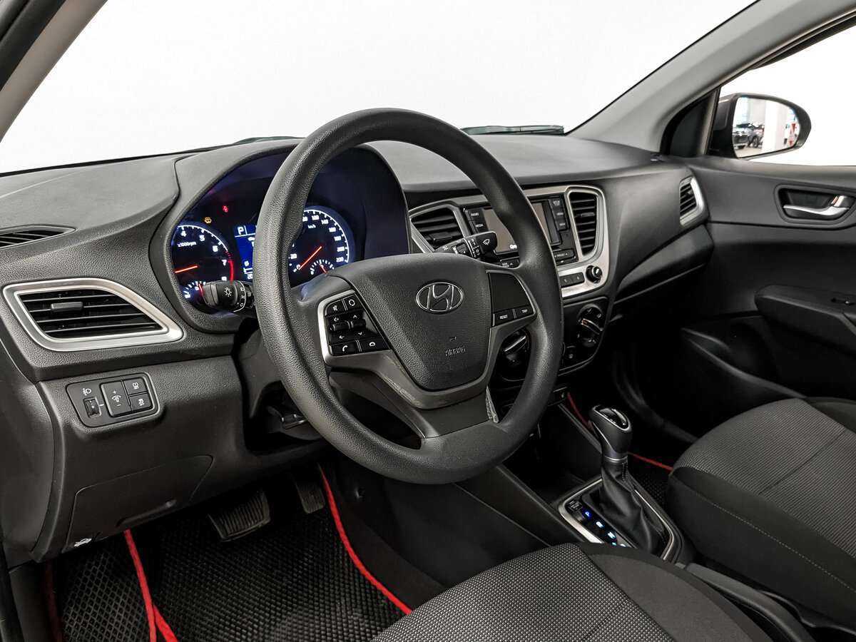 Купить Hyundai Solaris с пробегом. Фото: #10