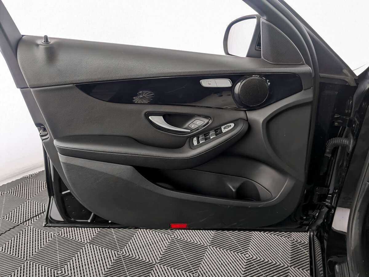 Купить Mercedes-Benz C-Класс с пробегом. Фото: #14