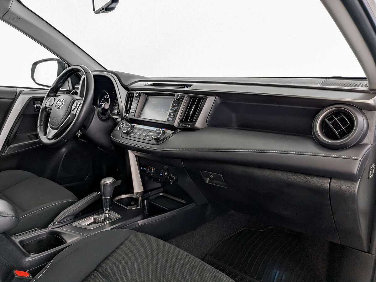 Купить Toyota RAV4 с пробегом. Фото: #8