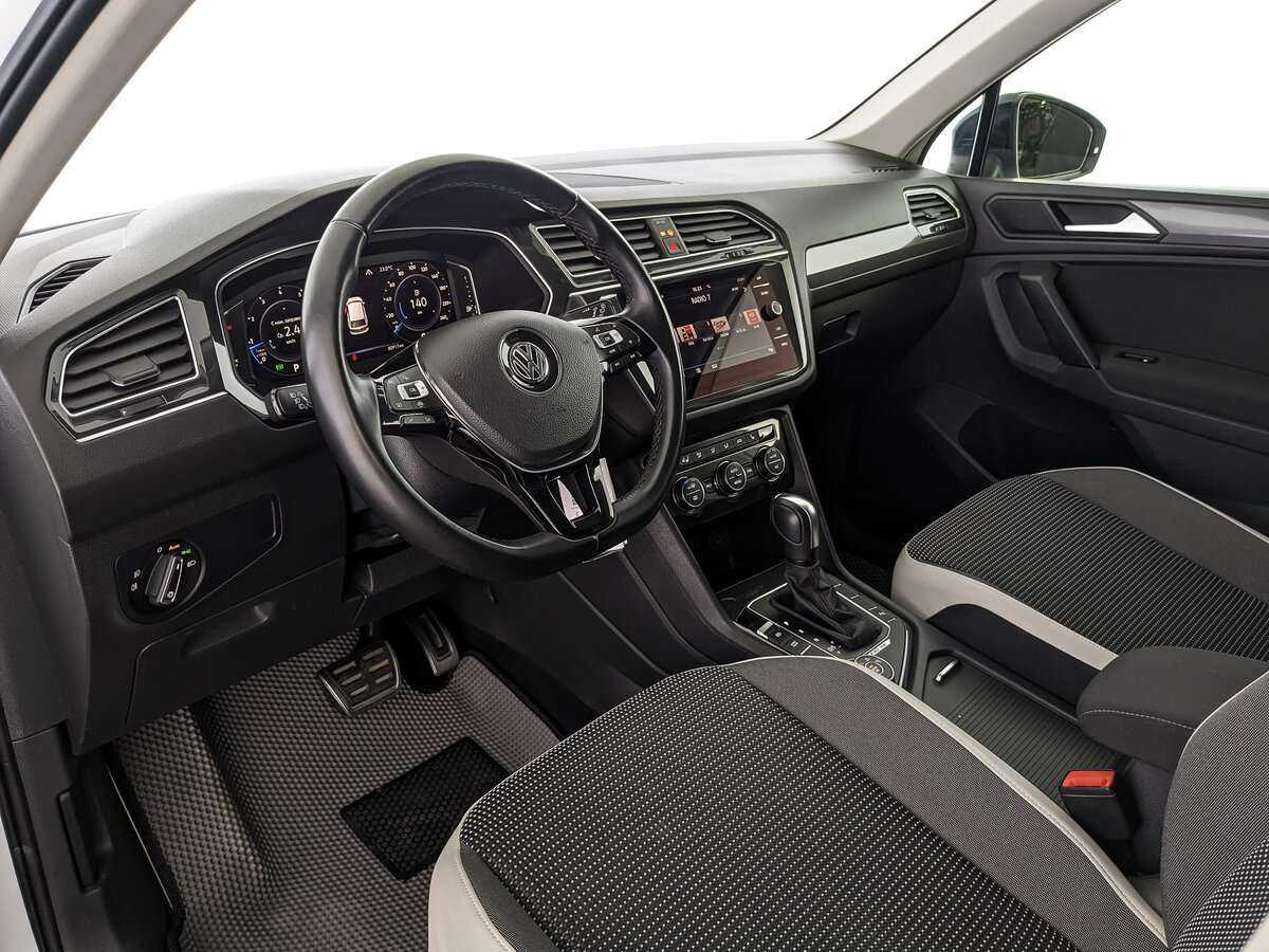 Купить Volkswagen Tiguan с пробегом. Фото: #14