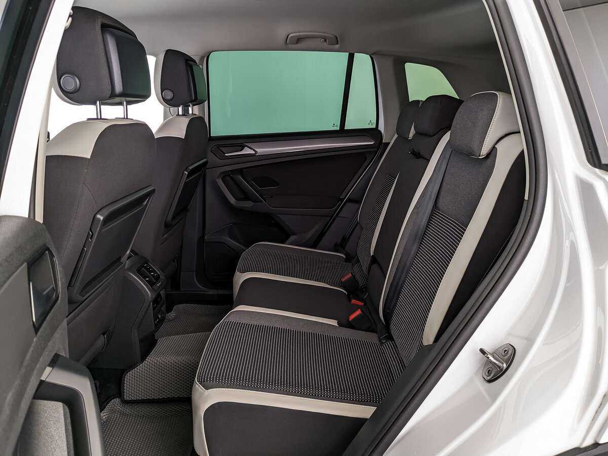 Купить Volkswagen Tiguan с пробегом. Фото: #17