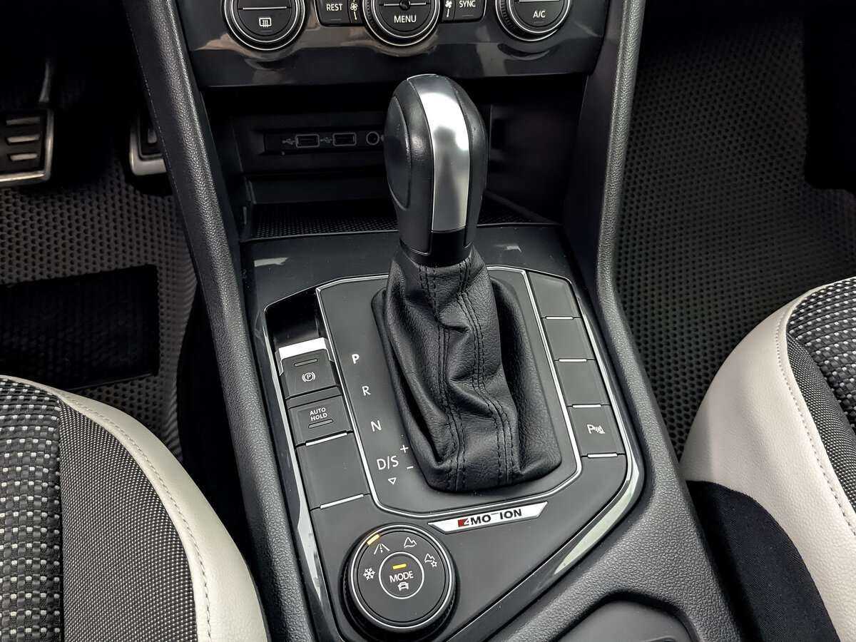 Купить Volkswagen Tiguan с пробегом. Фото: #25