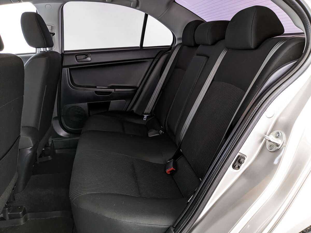 Купить Mitsubishi Lancer с пробегом. Фото: #12